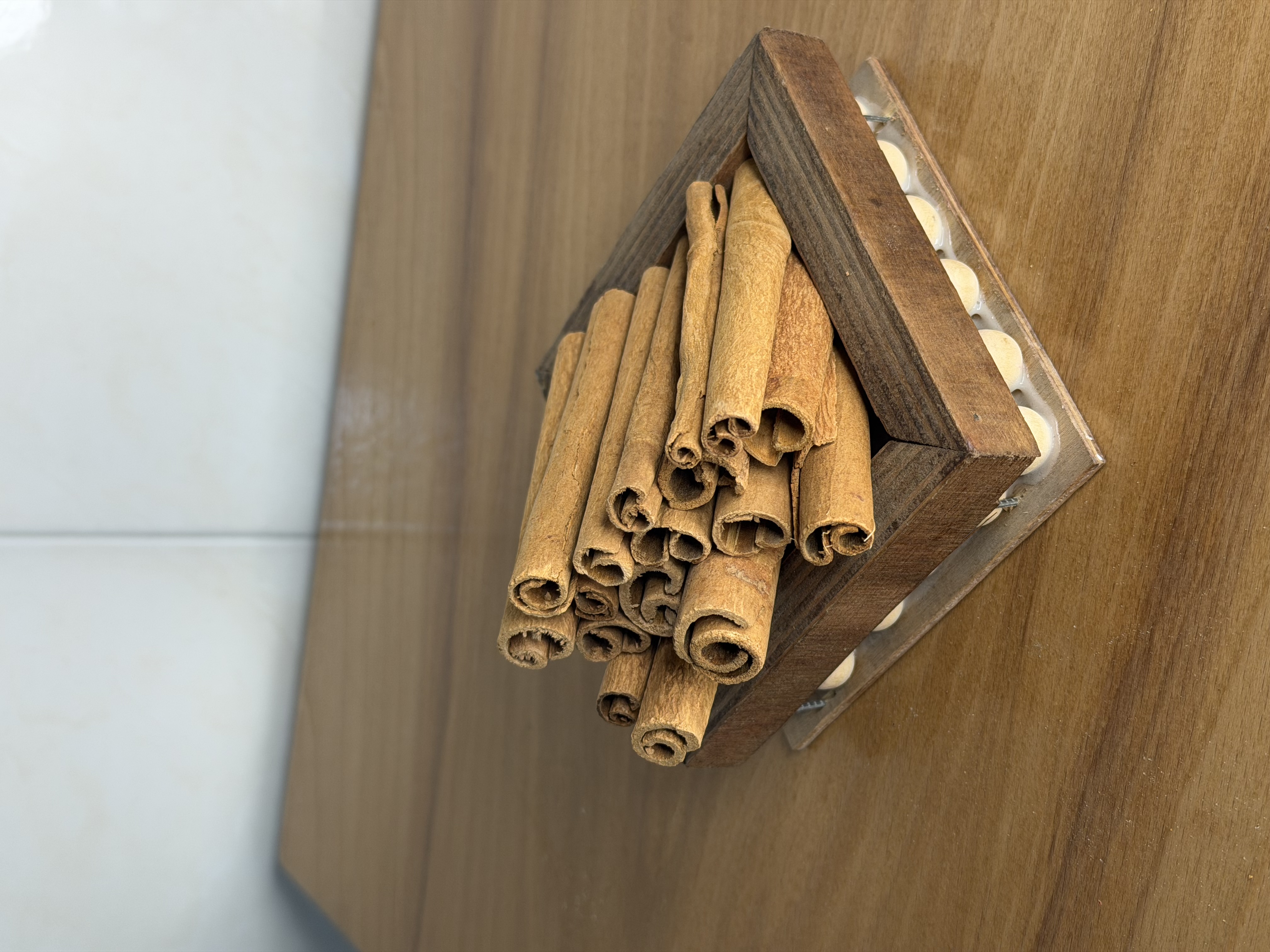 چوب دارچین (چوب دارچین رولی یا دارچین سیگاری) اعلاء ماهر، 50 الی ۵۰۰ گرمی، Cinnamon roll stick