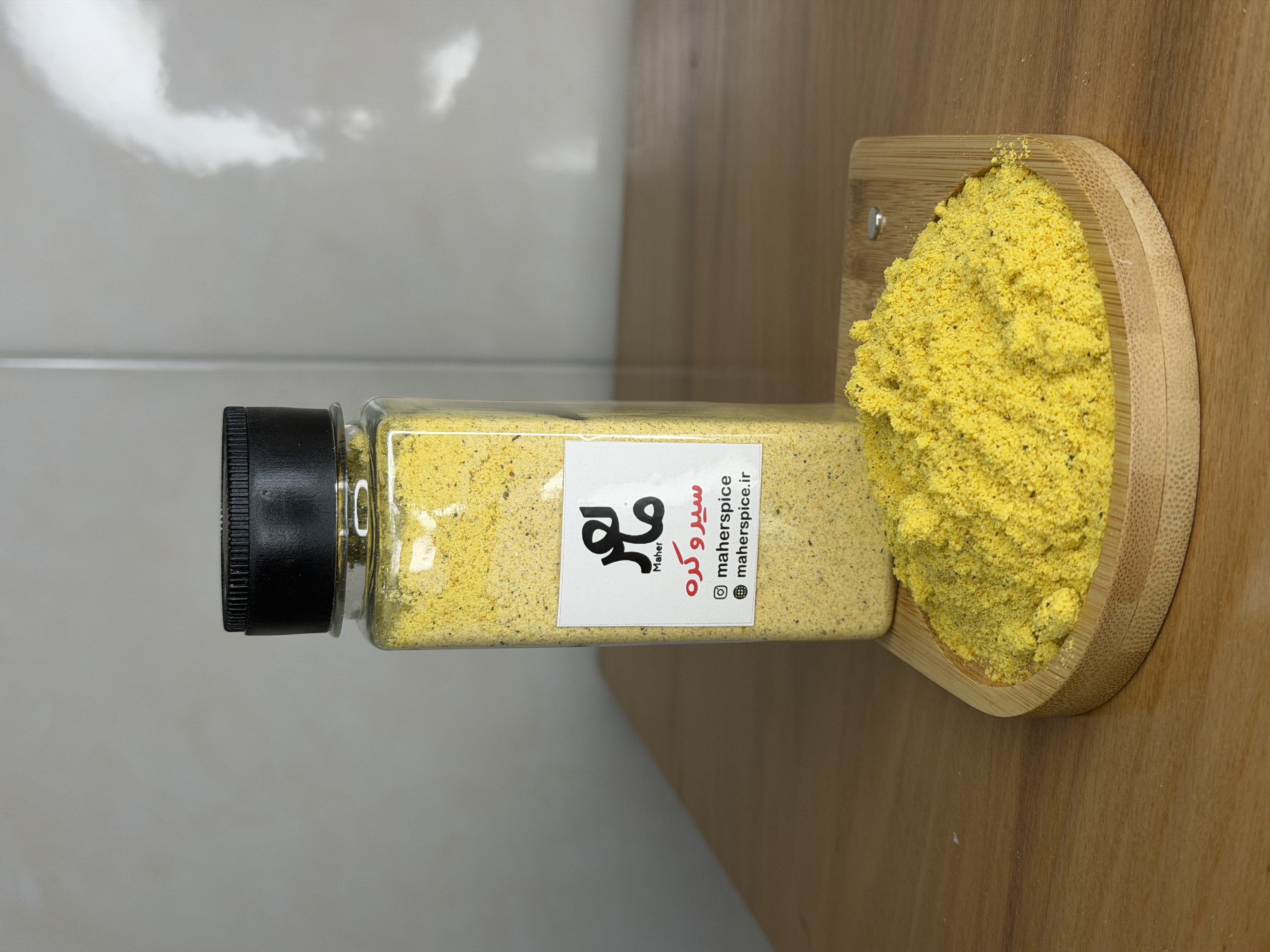 ادویه سیر و کره مخصوص ماهر، 140 الی 500 گرمی ، پک تست 10 گرمی موجود می باشد Garlic and butter seasoning
